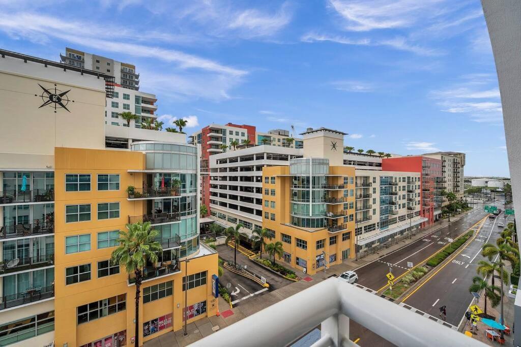 Luxury Apt 3 Mins To Dt Tampa -Pool-Gym-Balcony מראה חיצוני תמונה