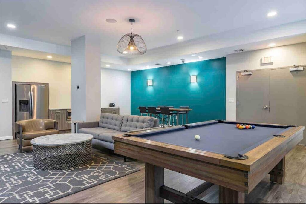 Luxury Apt 3 Mins To Dt Tampa -Pool-Gym-Balcony מראה חיצוני תמונה